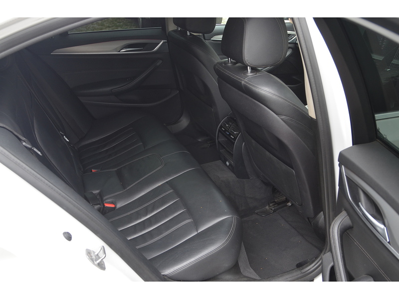 BMW 5 Series 2.0 530e 9.2kWh SE Saloon 4dr Petrol Plug-in Hybrid Auto Euro 6 (s/s) (252 ps) | DASH - U11151
