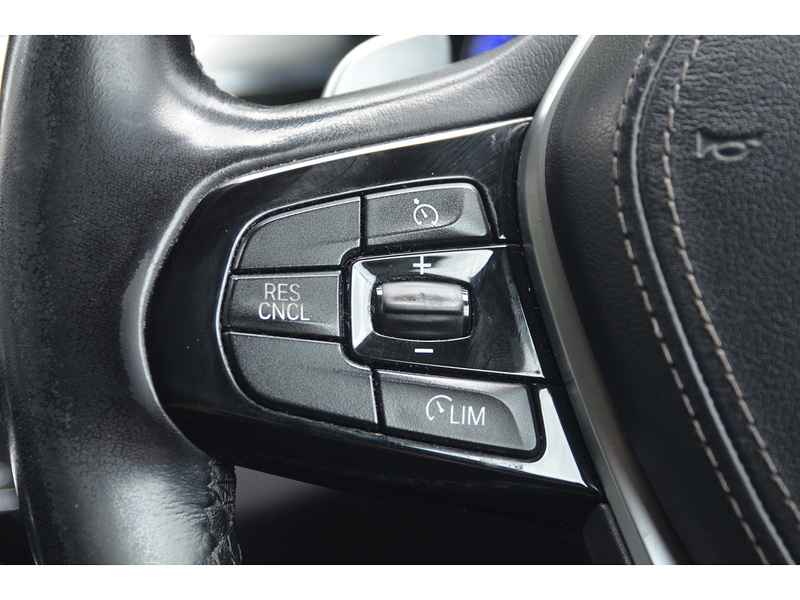 BMW 5 Series 2.0 530e 9.2kWh SE Saloon 4dr Petrol Plug-in Hybrid Auto Euro 6 (s/s) (252 ps) | DASH - U11151