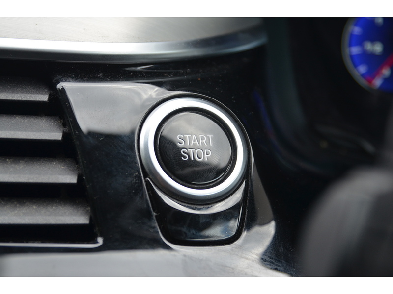 BMW 5 Series 2.0 530e 9.2kWh SE Saloon 4dr Petrol Plug-in Hybrid Auto Euro 6 (s/s) (252 ps) | DASH - U11151