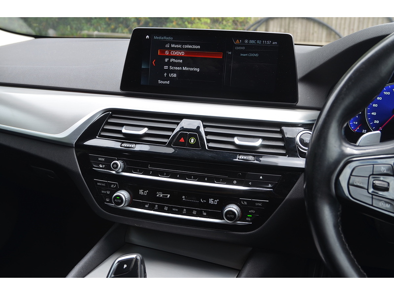 BMW 5 Series 2.0 530e 9.2kWh SE Saloon 4dr Petrol Plug-in Hybrid Auto Euro 6 (s/s) (252 ps) | DASH - U11151