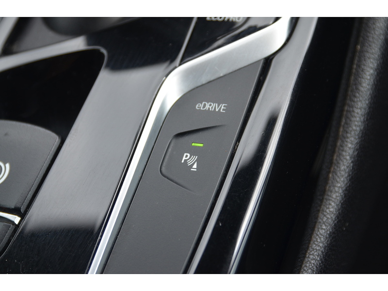 BMW 5 Series 2.0 530e 9.2kWh SE Saloon 4dr Petrol Plug-in Hybrid Auto Euro 6 (s/s) (252 ps) | DASH - U11151