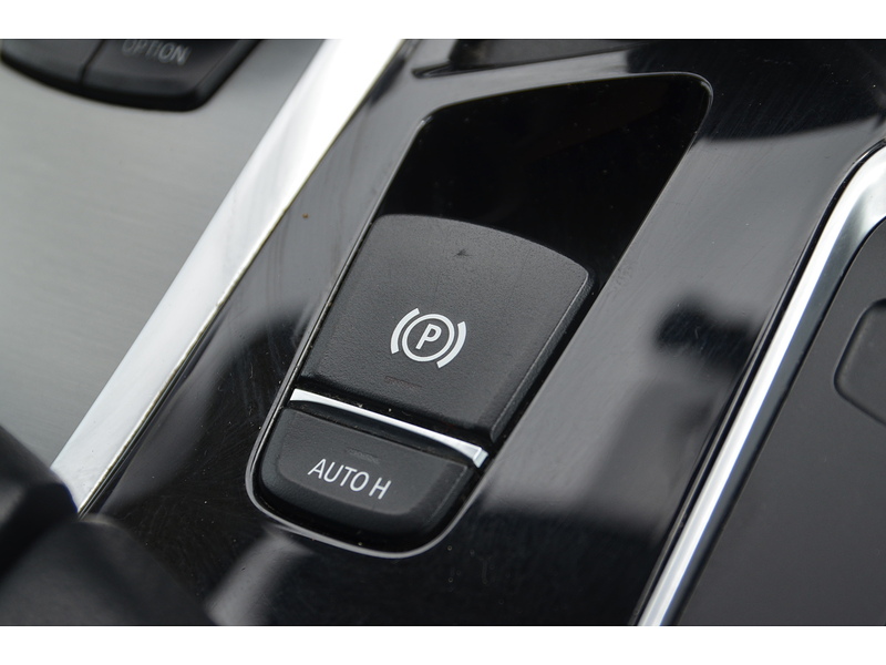 BMW 5 Series 2.0 530e 9.2kWh SE Saloon 4dr Petrol Plug-in Hybrid Auto Euro 6 (s/s) (252 ps) | DASH - U11151