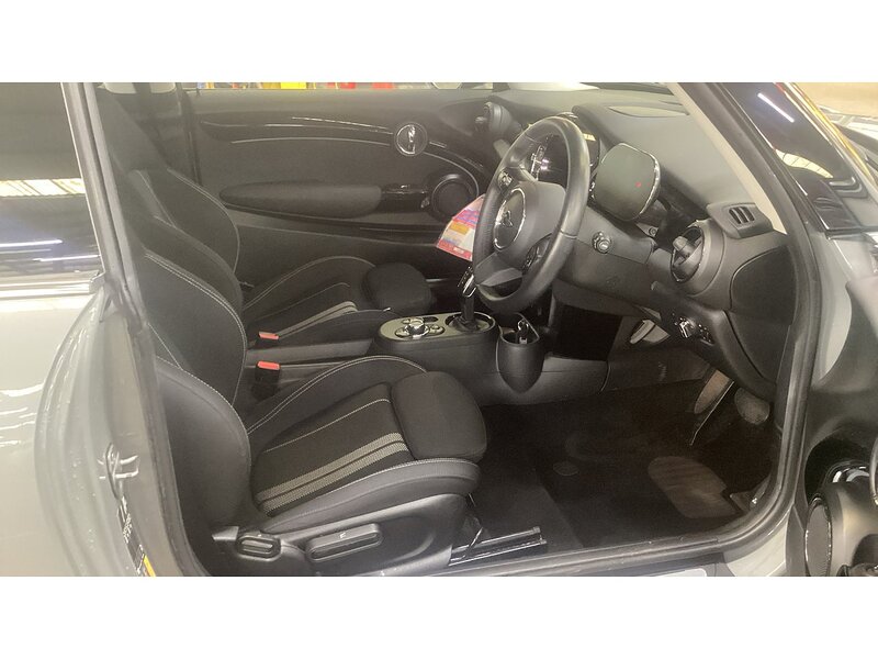 MINI Electric Hatch Cooper SE 32.6kWh Level 1 Hatchback 3dr Electric Auto (184 ps) - U11152