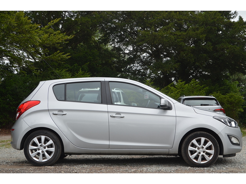 Hyundai i20 1.2 Active Hatchback 5dr Petrol Manual Euro 5 (85 bhp) | VERY LOW MILEAGE|BTOOTH|A/C - U11154