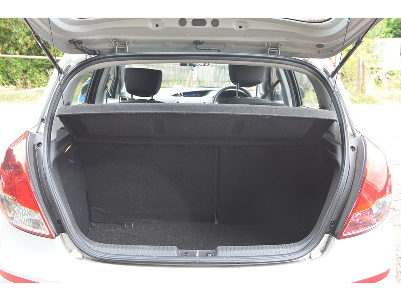 Hyundai i20 1.2 Active Hatchback 5dr Petrol Manual Euro 5 (85 bhp) | VERY LOW MILEAGE|BTOOTH|A/C - U11154