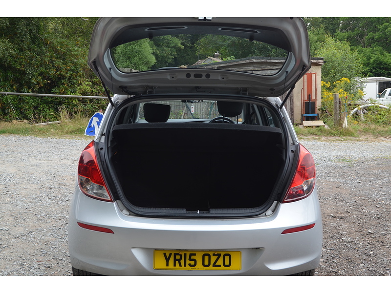 Hyundai i20 1.2 Active Hatchback 5dr Petrol Manual Euro 5 (85 bhp) | VERY LOW MILEAGE|BTOOTH|A/C - U11154