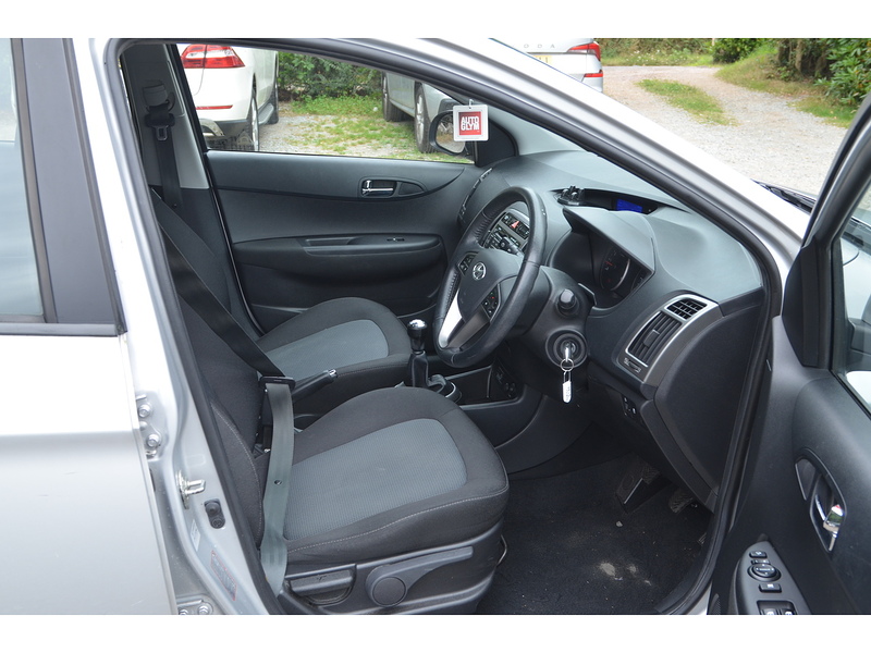 Hyundai i20 1.2 Active Hatchback 5dr Petrol Manual Euro 5 (85 bhp) | VERY LOW MILEAGE|BTOOTH|A/C - U11154