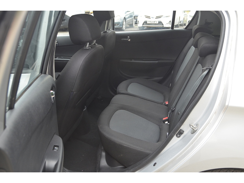 Hyundai i20 1.2 Active Hatchback 5dr Petrol Manual Euro 5 (85 bhp) | VERY LOW MILEAGE|BTOOTH|A/C - U11154