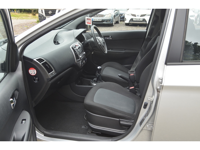 Hyundai i20 1.2 Active Hatchback 5dr Petrol Manual Euro 5 (85 bhp) | VERY LOW MILEAGE|BTOOTH|A/C - U11154