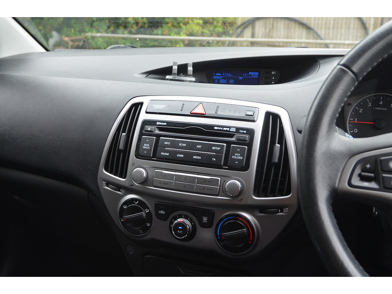 Hyundai i20 1.2 Active Hatchback 5dr Petrol Manual Euro 5 (85 bhp) | VERY LOW MILEAGE|BTOOTH|A/C - U11154