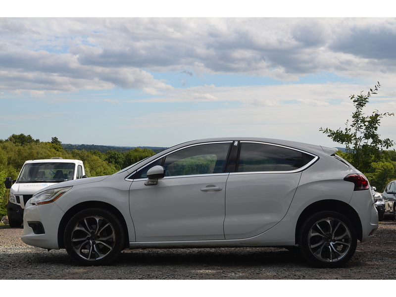 Citroen DS4 1.6 e-HDi Airdream DStyle Hatchback 5dr Diesel Manual Euro 5 (s/s) (115 ps) | - U11155