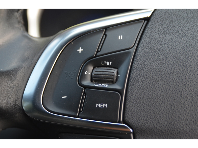 Citroen DS4 1.6 e-HDi Airdream DStyle Hatchback 5dr Diesel Manual Euro 5 (s/s) (115 ps) | - U11155