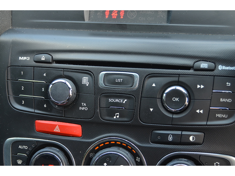 Citroen DS4 1.6 e-HDi Airdream DStyle Hatchback 5dr Diesel Manual Euro 5 (s/s) (115 ps) | - U11155