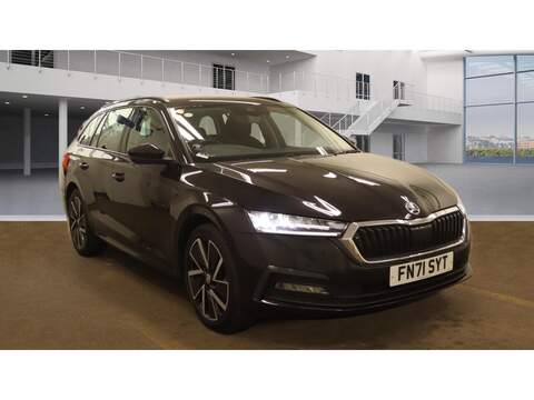 Skoda Octavia ENYAQ IV 60 NAV LODGE 5d 177 BHP 1 OWNER FROM NEW|FULL SKODA HISTORY Estate Automatic Electric