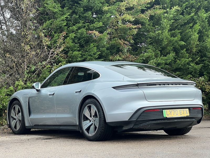 Porsche Taycan Performance Plus 93.4kWh 4S Saloon 4dr Electric Auto 4WD (571 ps) - U11167