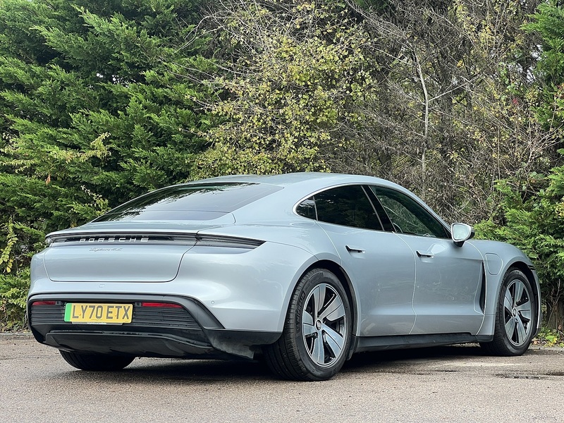 Porsche Taycan Performance Plus 93.4kWh 4S Saloon 4dr Electric Auto 4WD (571 ps) - U11167