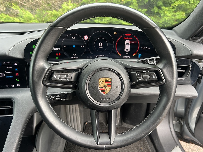 Porsche Taycan Performance Plus 93.4kWh 4S Saloon 4dr Electric Auto 4WD (571 ps) - U11167