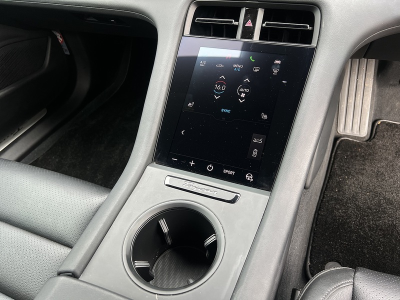 Porsche Taycan Performance Plus 93.4kWh 4S Saloon 4dr Electric Auto 4WD (571 ps) - U11167