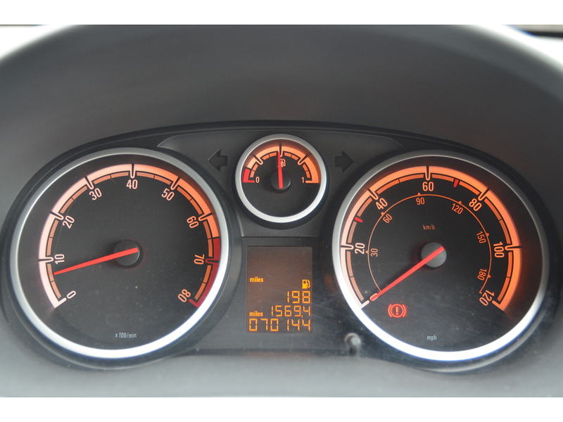 Vauxhall Corsa 1.2 16V Limited Edition Hatchback 3dr Petrol Manual Euro 5 (85 ps) | MOT JUNE 2026|PRIVACY|CRUISE - U11168