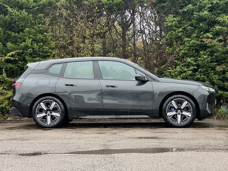 BMW iX 40 76.6kWh M Sport SUV 5dr Electric Auto xDrive (326 ps) - U11169
