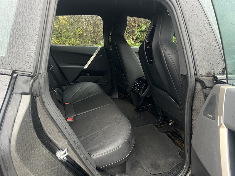 BMW iX 40 76.6kWh M Sport SUV 5dr Electric Auto xDrive (326 ps) - U11169