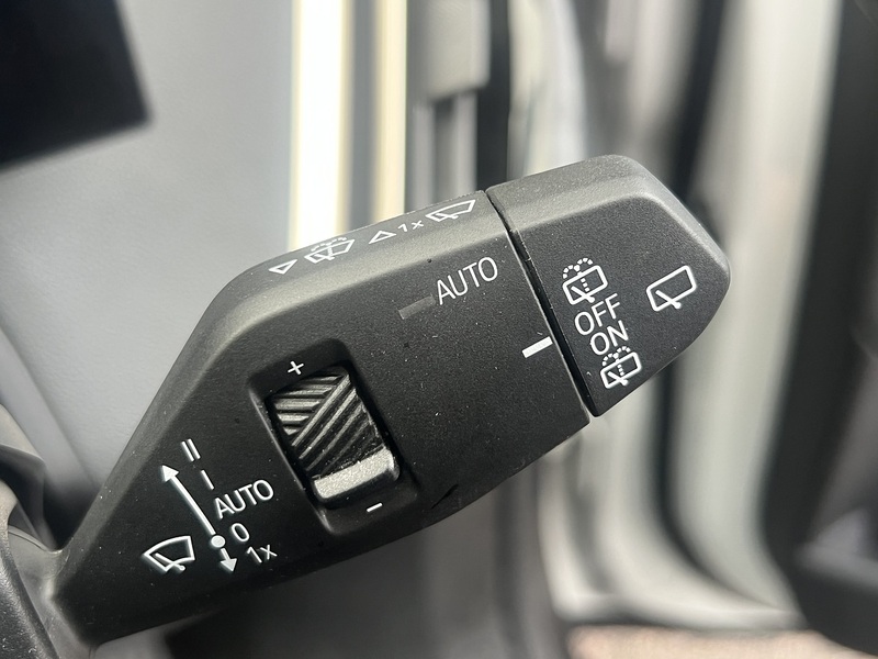 BMW iX 40 76.6kWh M Sport SUV 5dr Electric Auto xDrive (326 ps) - U11169