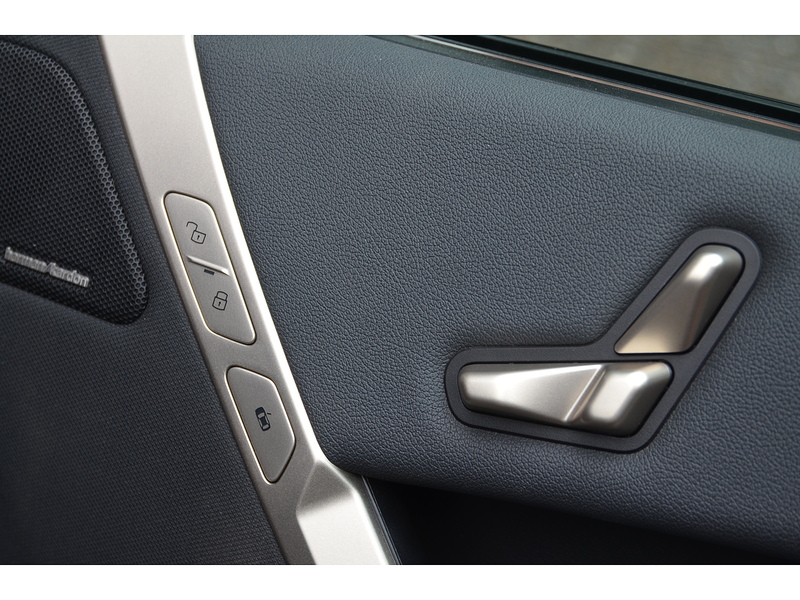 BMW iX 40 76.6kWh Sport SUV 5dr Electric Auto xDrive (11kW Charger) (326 ps) - U11170