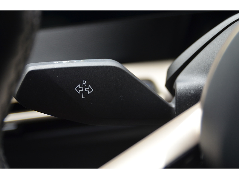 BMW iX 40 76.6kWh Sport SUV 5dr Electric Auto xDrive (11kW Charger) (326 ps) - U11170