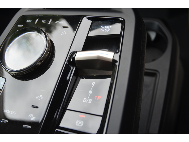 BMW iX 40 76.6kWh Sport SUV 5dr Electric Auto xDrive (11kW Charger) (326 ps) - U11170