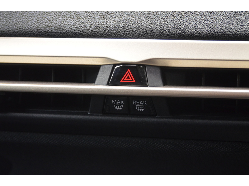 BMW iX 40 76.6kWh Sport SUV 5dr Electric Auto xDrive (11kW Charger) (326 ps) - U11170