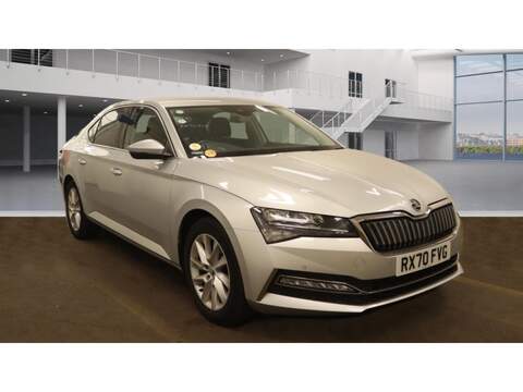 Skoda Superb 2.0 TFSI vRS Hatchback 5dr Petrol Manual Euro 6 (s/s) (220 ps)