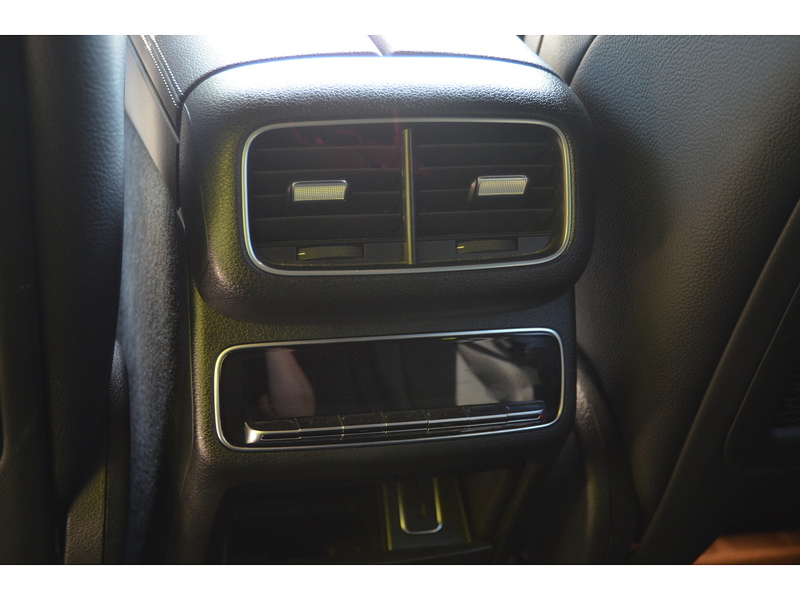 Mercedes-Benz GLE 2.9 GLE400d AMG Line (Premium) SUV 5dr Diesel G-Tronic 4MATIC Euro 6 (s/s) (7 Seat) (330 ps) | 7 - U11189