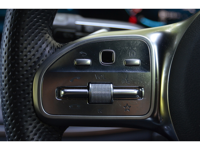 Mercedes-Benz GLE 2.9 GLE400d AMG Line (Premium) SUV 5dr Diesel G-Tronic 4MATIC Euro 6 (s/s) (7 Seat) (330 ps) | 7 - U11189