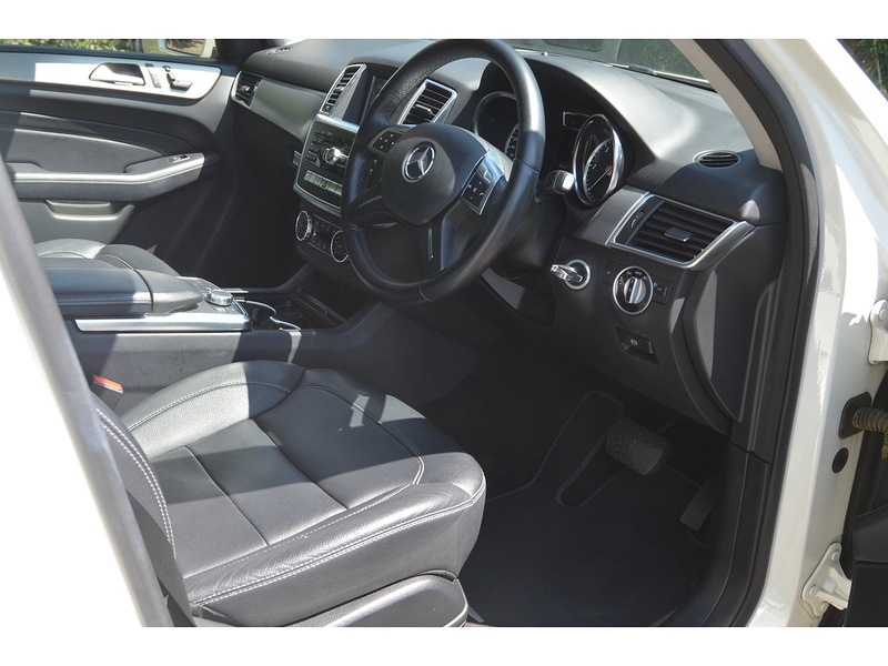 Mercedes-Benz M Class 2.1 ML250 BlueTEC Special Edition SUV 5dr Diesel G-Tronic 4WD Euro 6 (s/s) (204 ps) | TOW - U11190