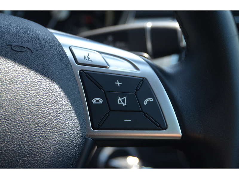 Mercedes-Benz M Class 2.1 ML250 BlueTEC Special Edition SUV 5dr Diesel G-Tronic 4WD Euro 6 (s/s) (204 ps) | TOW - U11190