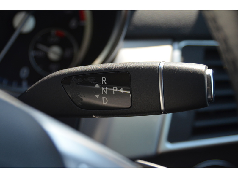 Mercedes-Benz M Class 2.1 ML250 BlueTEC Special Edition SUV 5dr Diesel G-Tronic 4WD Euro 6 (s/s) (204 ps) | TOW - U11190