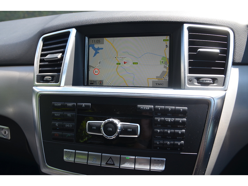 Mercedes-Benz M Class 2.1 ML250 BlueTEC Special Edition SUV 5dr Diesel G-Tronic 4WD Euro 6 (s/s) (204 ps) | TOW - U11190