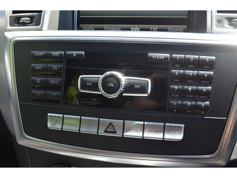 Mercedes-Benz M Class 2.1 ML250 BlueTEC Special Edition SUV 5dr Diesel G-Tronic 4WD Euro 6 (s/s) (204 ps) | TOW - U11190