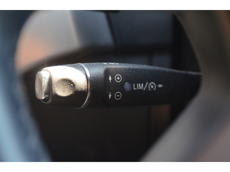 Mercedes-Benz M Class 2.1 ML250 BlueTEC Special Edition SUV 5dr Diesel G-Tronic 4WD Euro 6 (s/s) (204 ps) | TOW - U11190