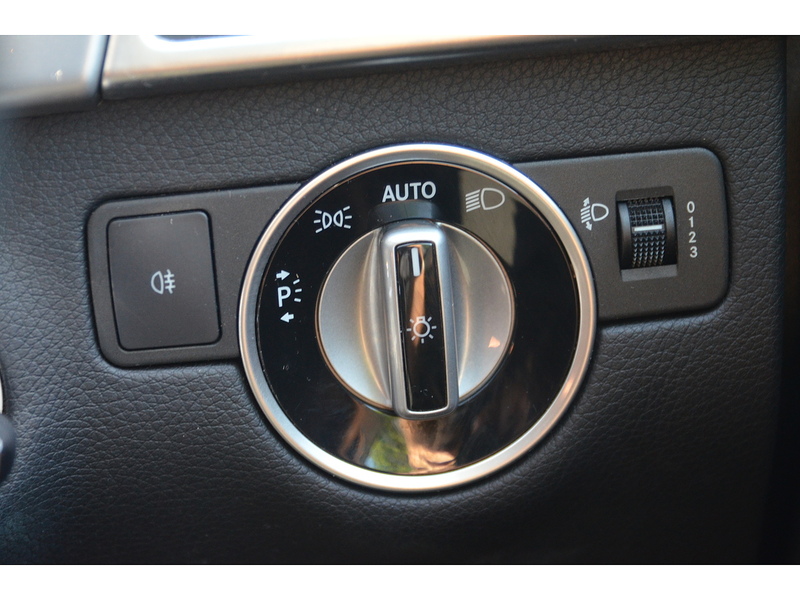 Mercedes-Benz M Class 2.1 ML250 BlueTEC Special Edition SUV 5dr Diesel G-Tronic 4WD Euro 6 (s/s) (204 ps) | TOW - U11190