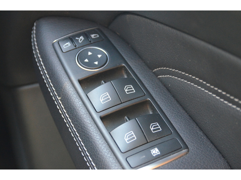 Mercedes-Benz M Class 2.1 ML250 BlueTEC Special Edition SUV 5dr Diesel G-Tronic 4WD Euro 6 (s/s) (204 ps) | TOW - U11190