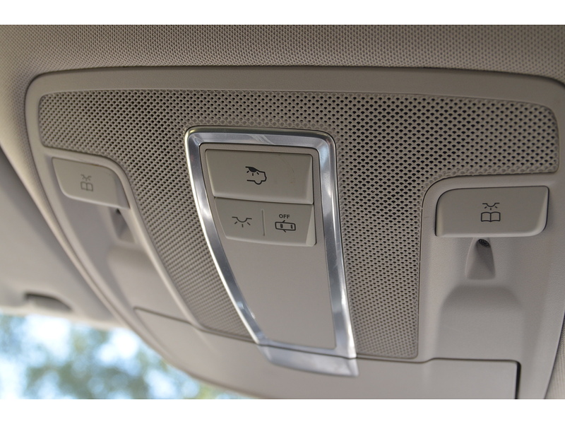 Mercedes-Benz M Class 2.1 ML250 BlueTEC Special Edition SUV 5dr Diesel G-Tronic 4WD Euro 6 (s/s) (204 ps) | TOW - U11190