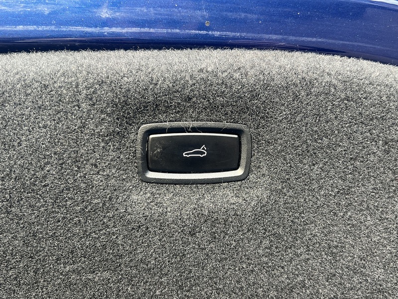 Porsche Taycan Performance 79.2kWh Saloon 4dr Electric Auto RWD (11kW Charger) (408 ps) | P/ASSIST|H/SEATS|1 - U11193