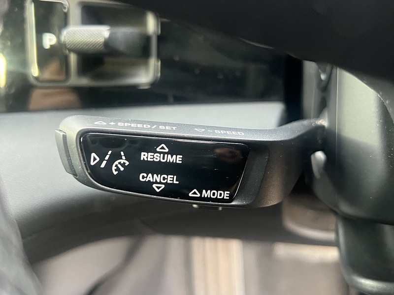 Porsche Taycan Performance 79.2kWh Saloon 4dr Electric Auto RWD (11kW Charger) (408 ps) | P/ASSIST|H/SEATS|1 - U11193