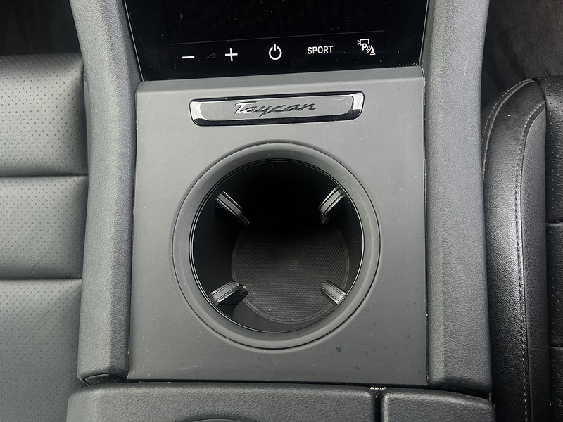 Porsche Taycan Performance 79.2kWh Saloon 4dr Electric Auto RWD (11kW Charger) (408 ps) | P/ASSIST|H/SEATS|1 - U11193