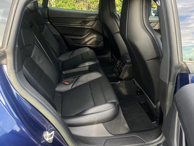 Porsche Taycan Performance 79.2kWh Saloon 4dr Electric Auto RWD (11kW Charger) (408 ps) | P/ASSIST|H/SEATS|1 - U11193