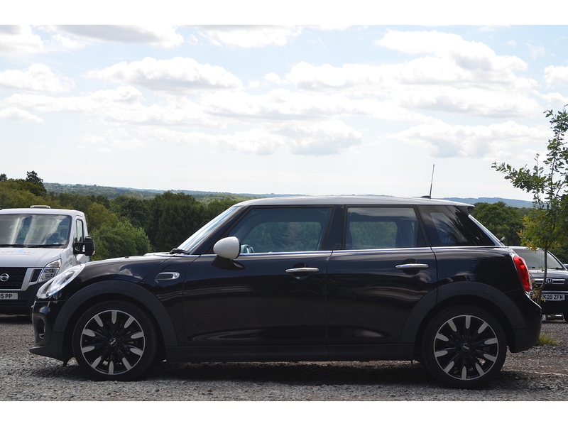 MINI Hatch 1.5 Cooper Hatchback 5dr Petrol Manual Euro 6 (s/s) (136 ps) | PAN ROOF|H/SEATS|P/SENSORS|NAV - U11195
