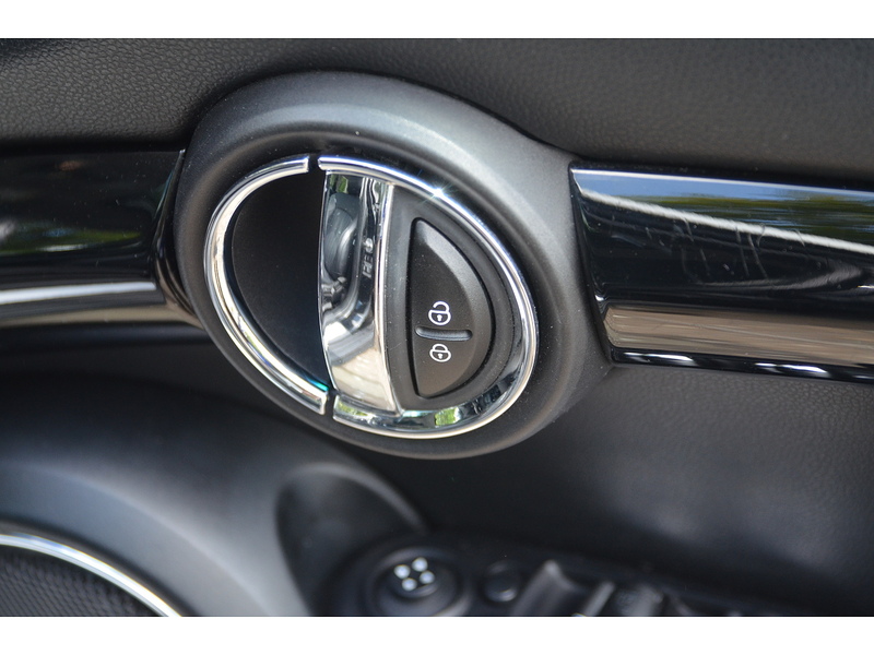 MINI Hatch 1.5 Cooper Hatchback 5dr Petrol Manual Euro 6 (s/s) (136 ps) | PAN ROOF|H/SEATS|P/SENSORS|NAV - U11195