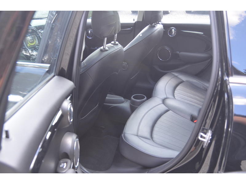 MINI Hatch 1.5 Cooper Hatchback 5dr Petrol Manual Euro 6 (s/s) (136 ps) | PAN ROOF|H/SEATS|P/SENSORS|NAV - U11195