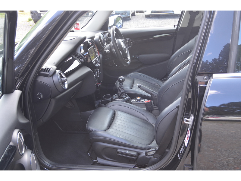 MINI Hatch 1.5 Cooper Hatchback 5dr Petrol Manual Euro 6 (s/s) (136 ps) | PAN ROOF|H/SEATS|P/SENSORS|NAV - U11195